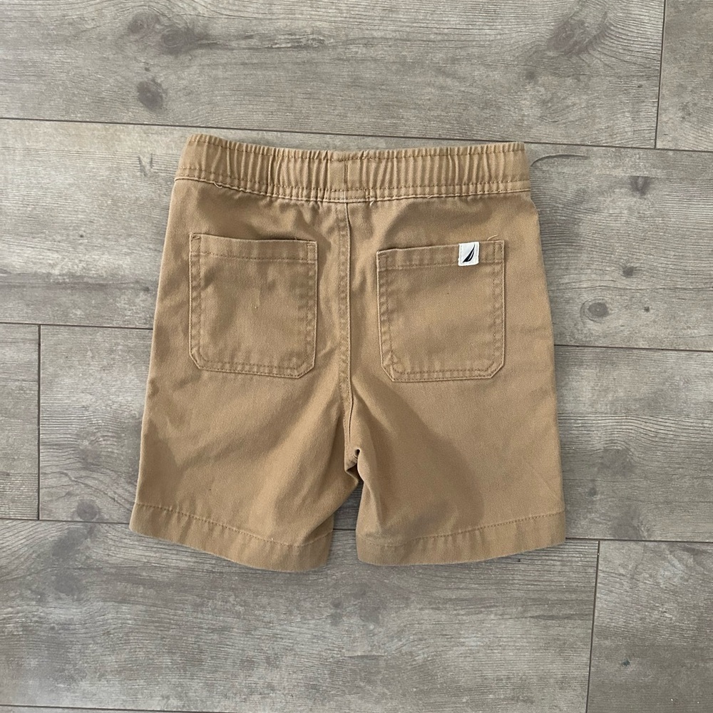New Nautica Flat Front Pull on Cargo Shorts Little Boy Sz 5
new without tags